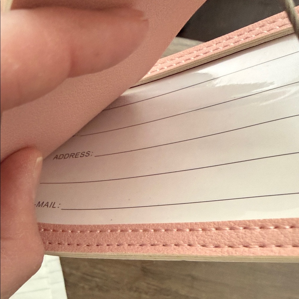 Pink and Gold Luggage Tag $5 Add on to bundle - Picture 3 of 3